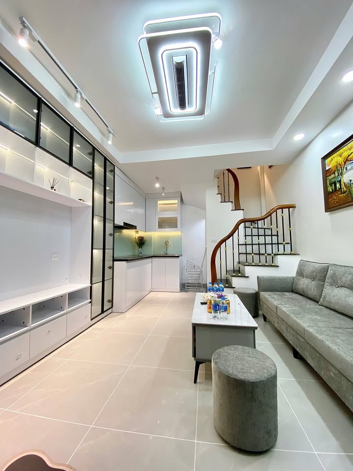 Nhà riêng Tôn Đức Thắng, Đống Đa 6.38 tỷ - Full nội thất, vào ở ngay!