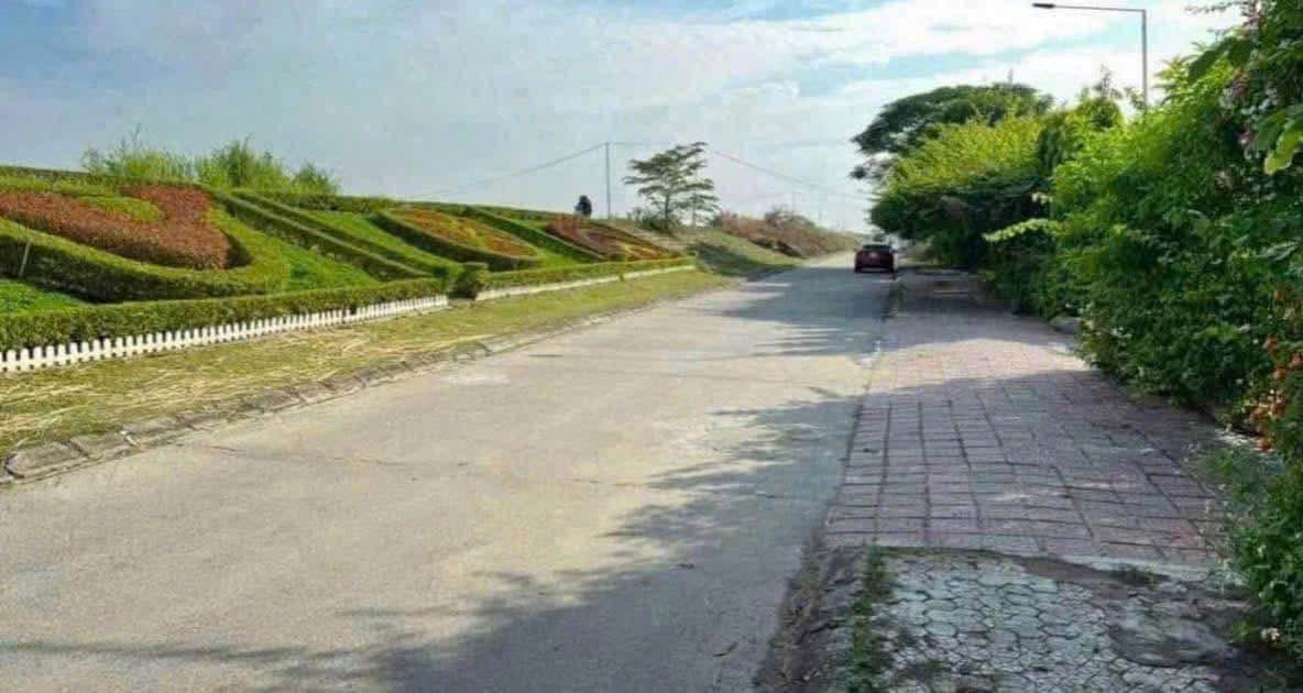 Bán Đất Vàng Ngõ Hồ Xuân Hương, TP Hải Dương - 48.5m² Sổ Hồng, Ô Tô Tận Nơi