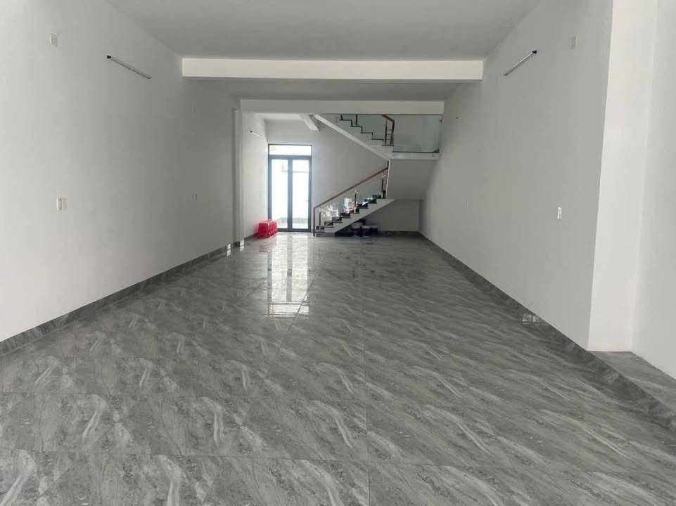 Mặt bằng cho thuê Đường Phạm Văn Thuận, Biên Hòa 400m² - Mặt tiền kinh doanh