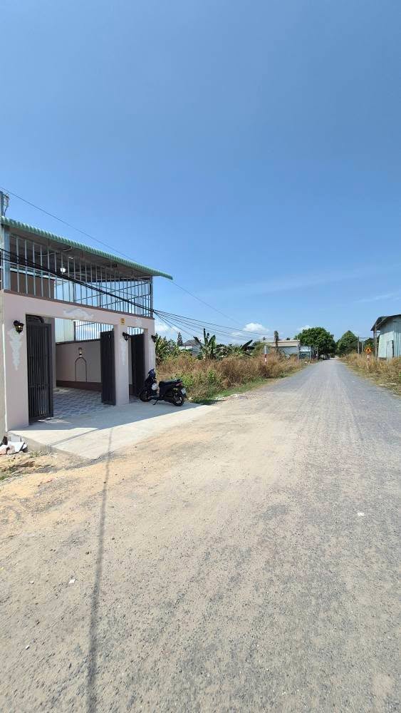 Nhà mới 1.59 Tỷ, Phường Long Hoa, Tây Ninh - Sổ Hồng, Xe Hơi