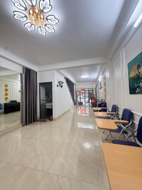 Nhà 3 Tầng Mặt Tiền Kinh Doanh Phạm Ngũ Lão - 80m² Giá 5.2 Tỷ