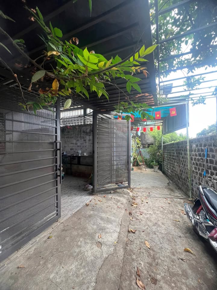 Nhà phố Hẻm CMT8 Pleiku 99m² giá 1.63 tỷ - Giá tốt hiếm có!