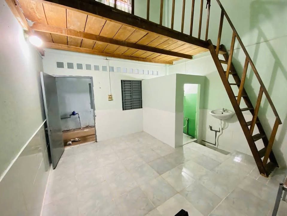 Phòng trọ Cần Thơ 14m² giá 1.8 triệu - Vị trí đẹp, có gác!