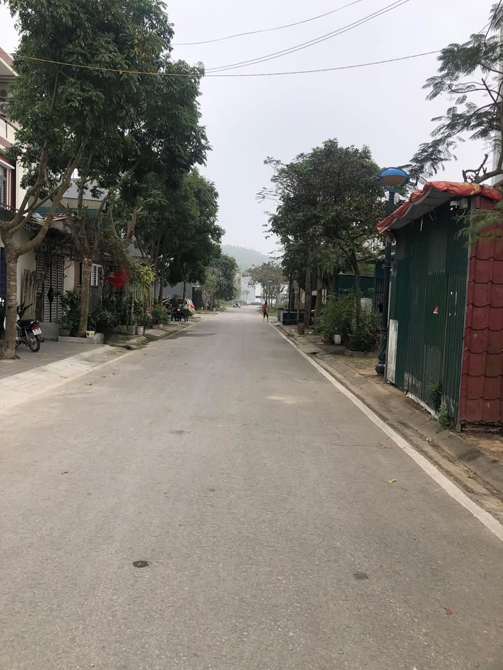 Đất Sầm Sơn 125m² - Đối diện Sân Bóng, Giá Tốt 2x Triệu/m²