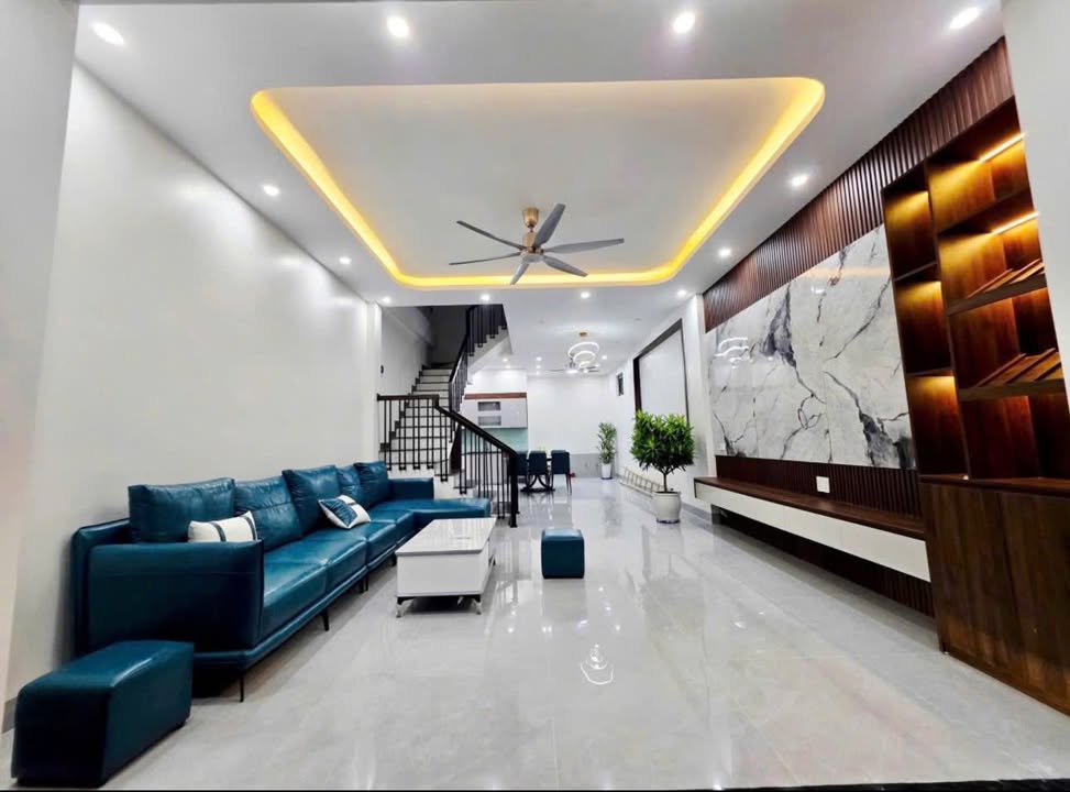 Nhà Riêng 3 Tầng Phường Đông Hương 63m² - Ô Tô Đỗ Tận Nhà!