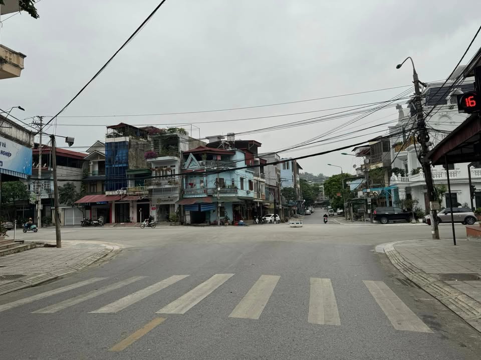 Nhà riêng Tuyên Quang Nguyễn Viết Xuân 64m² 5 tỷ - Chính chủ bán