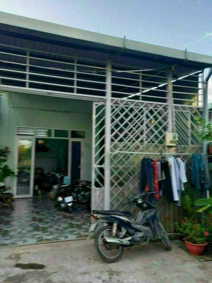 Nhà riêng Thủ Đức 75m² giá 1.7 tỷ - Xe hơi đậu trong nhà!