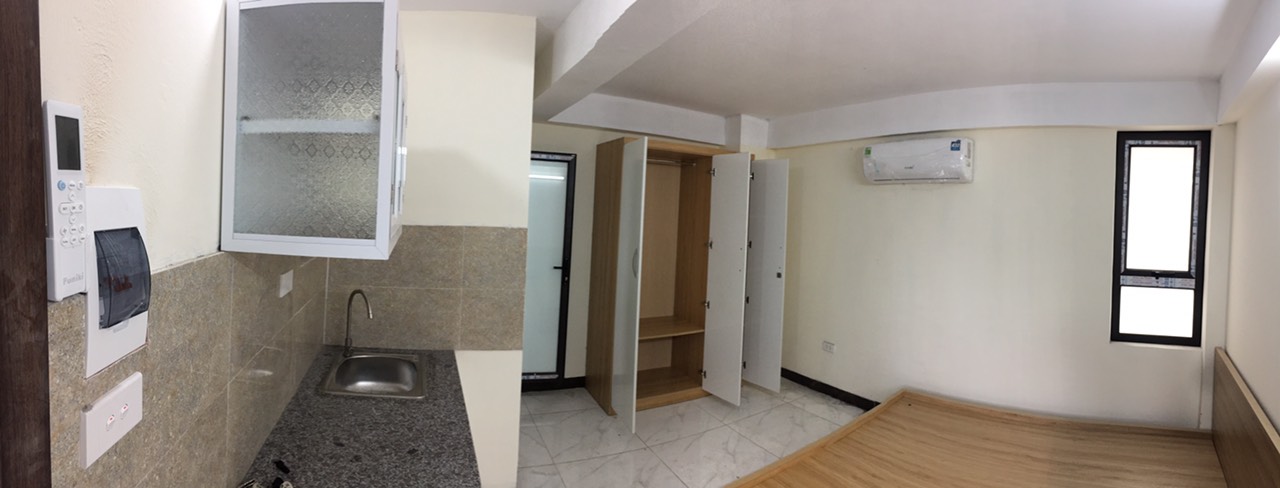 Cho thuê phòng 20m² tầng 8 Cầu Giấy - Sân thượng view tàu điện - 3.6 triệu/tháng