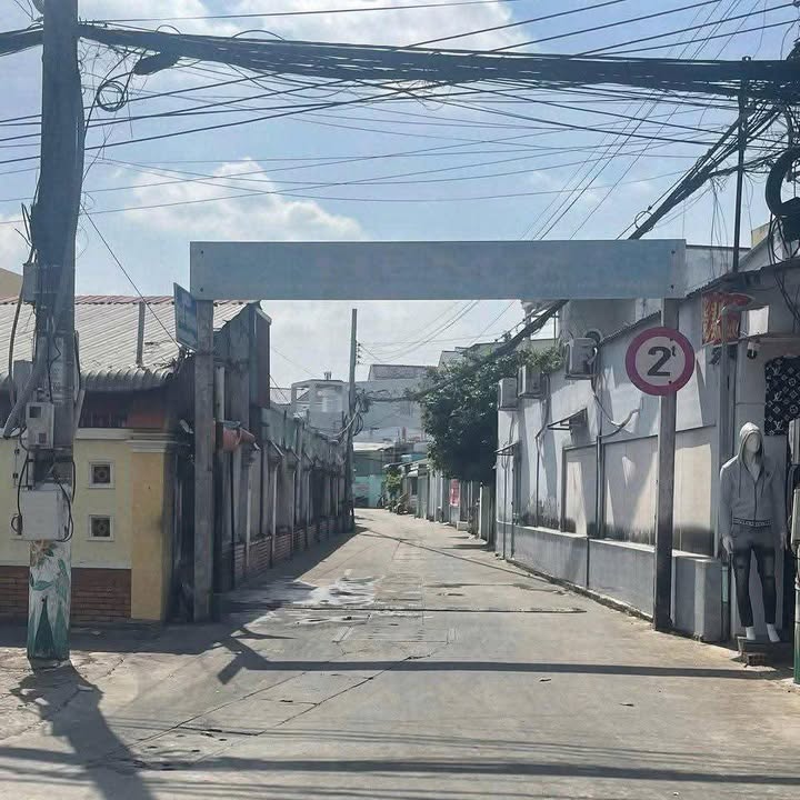 Nhà riêng Hẻm 7 Hùng Vương, Sóc Trăng 132m² - Ô tô vào tận nhà!