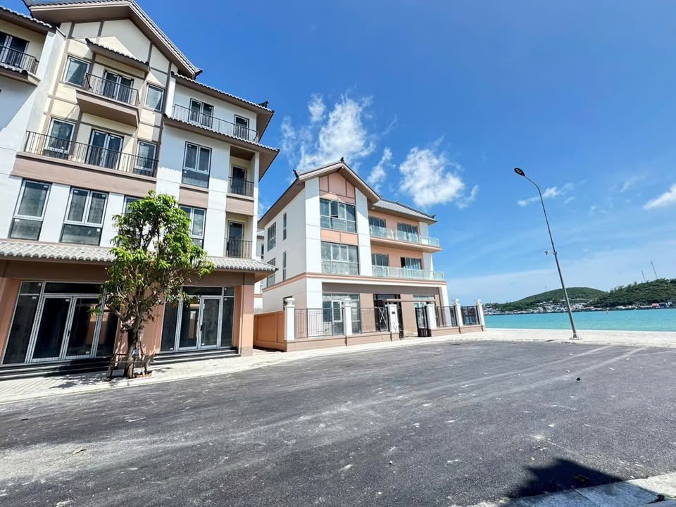 Nhà phố Nha Trang 79m² - Vị trí đắc địa, sát biển, tiềm năng sinh lời!