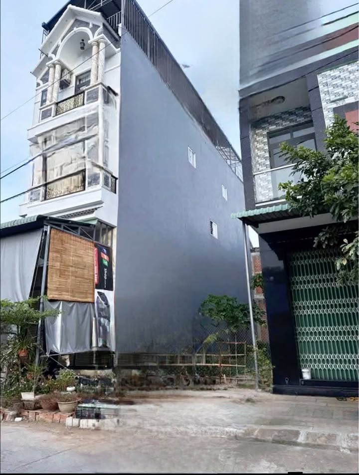 Nhà phố Chợ Dinh Quy Nhơn 96m² giá 2.9 tỷ - Mặt tiền kinh doanh đắc địa!