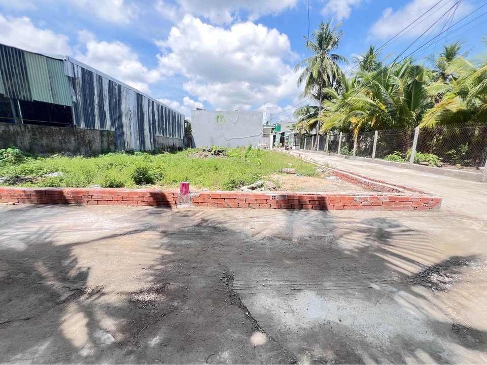 Đất nền góc 2 mặt tiền Bình Thủy 56m² giá 1.48 tỷ - Sổ hồng sẵn!