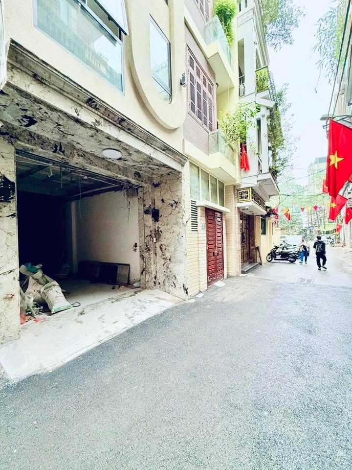 Nhà Phố Trung Kính - Phạm Văn Bạch 56m² - Mặt Tiền Kinh Doanh Đắc Địa!