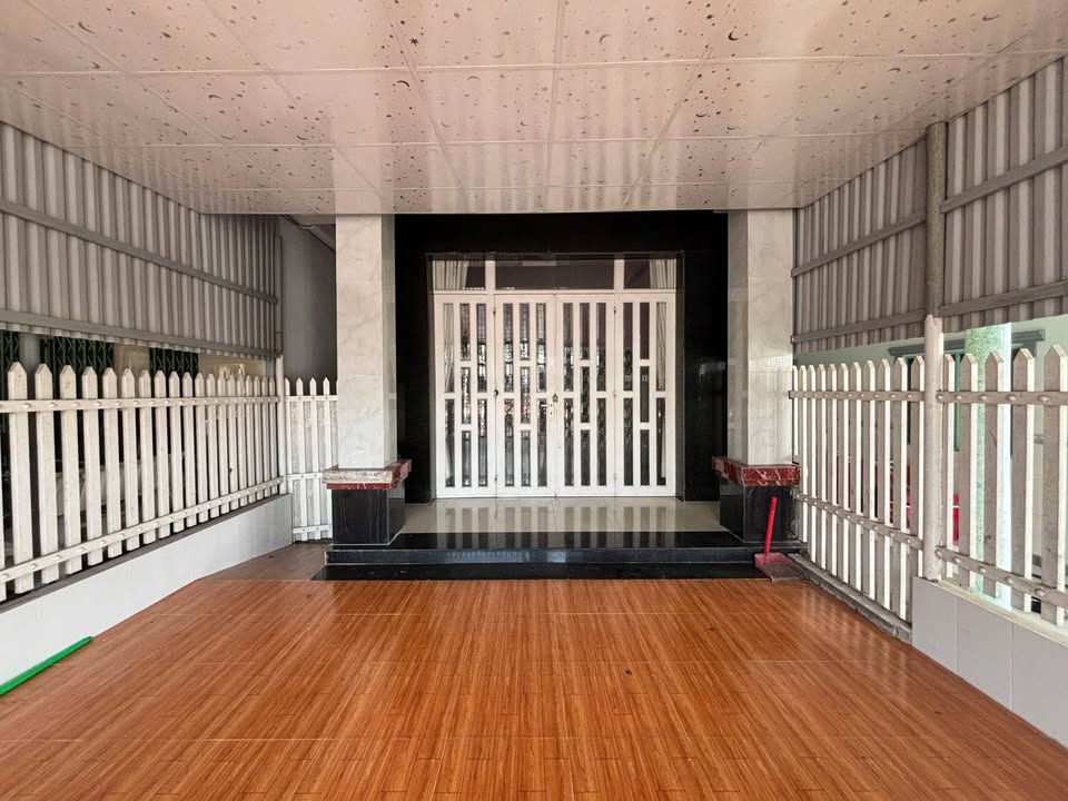 Nhà Mặt Tiền Phường 3, Vĩnh Long 8 Triệu/Tháng - Mặt Tiền Kinh Doanh!