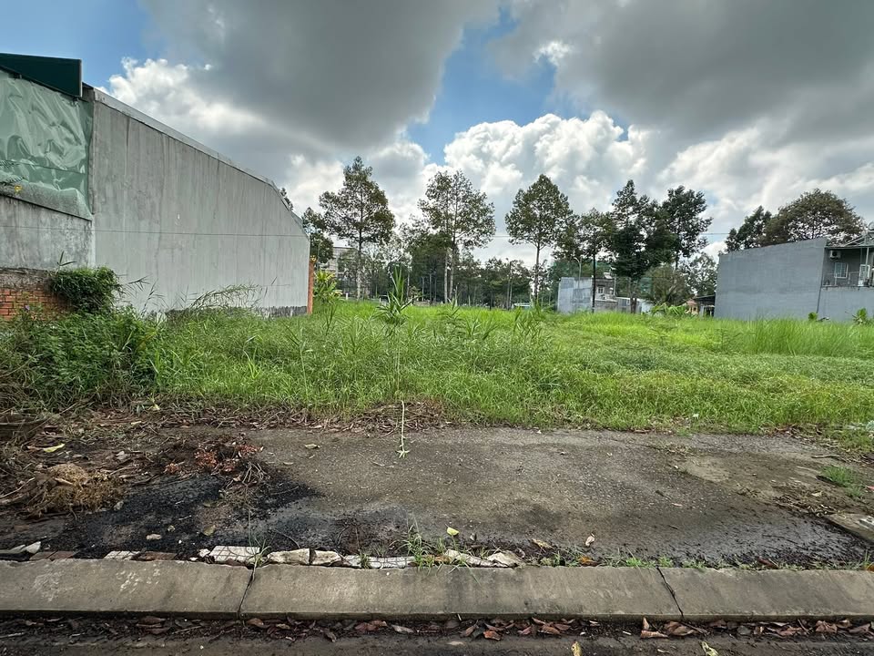 Đất Nền KDC Ngân Thuận - Ninh Kiều, Cần Thơ: 99m² - Sổ Hồng Thổ Cư - Giá 1.95 Tỷ/Nền