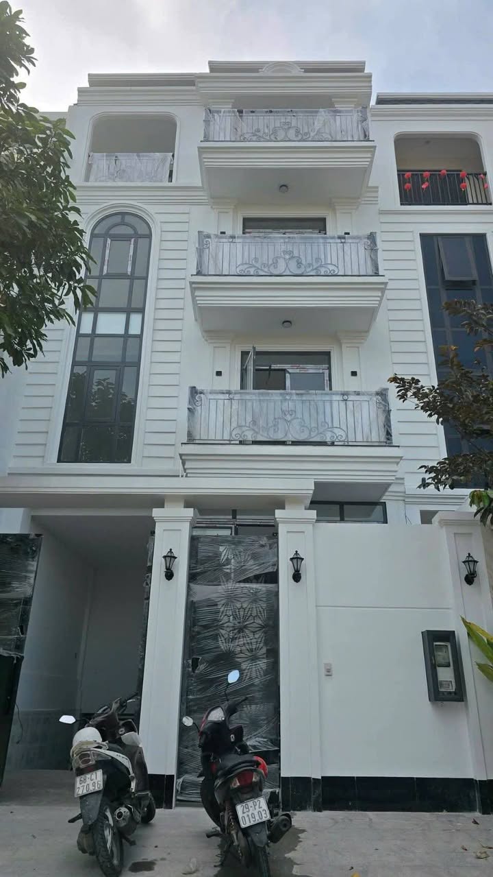 Nhà riêng Nguyễn Hoàng Thủ Đức 126m² - Ô tô vào tận nhà!