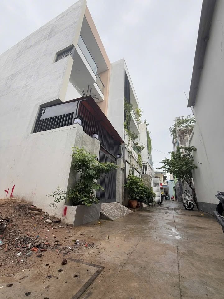 Đất Linh Trung 71m² giá 5,75 tỷ - Đường to ô tô