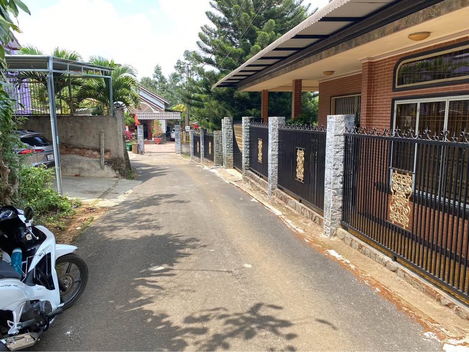 Nhà Mặt Tiền Bảo Lộc 1000m² - Giá Tốt 6.9 Tỷ - Sổ Hồng