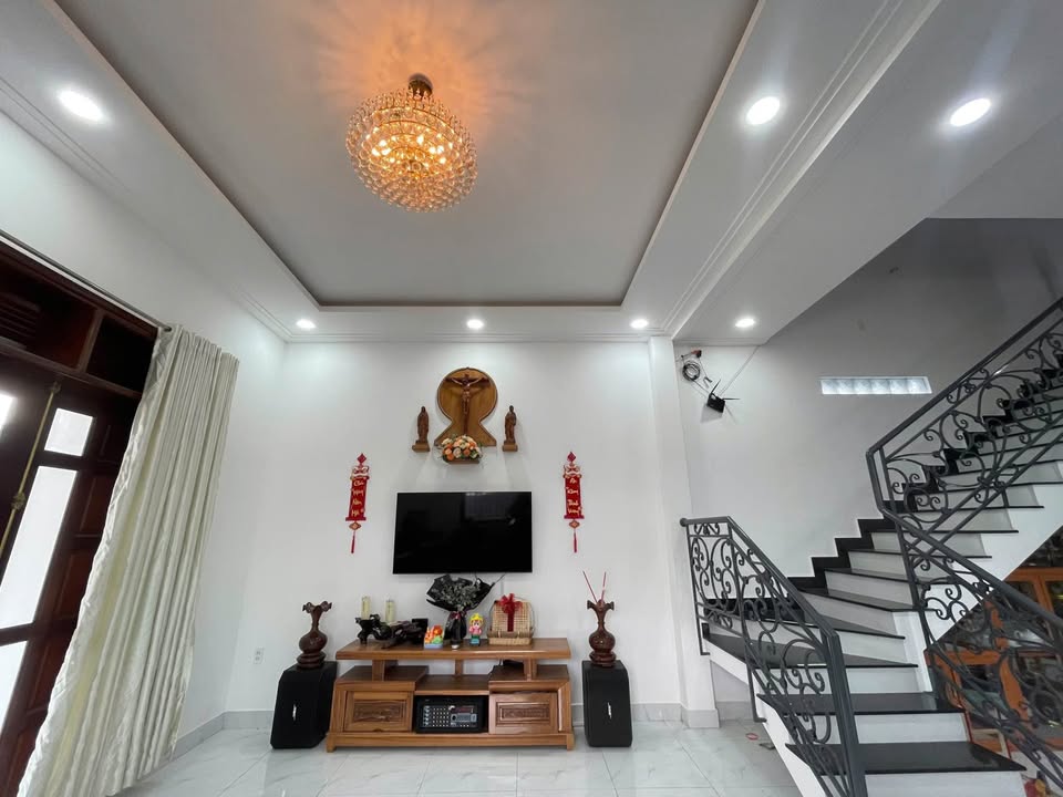 Nhà Riêng Lộc Châu Bảo Lộc 395m² - Ô tô vào tận nhà, an cư lý tưởng!