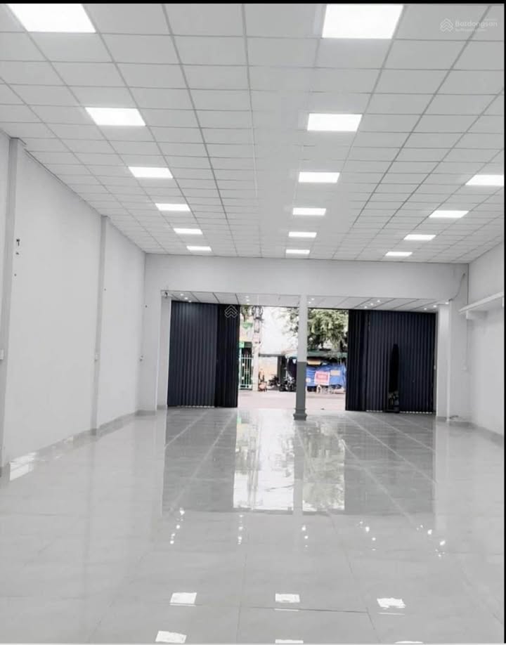 Cho thuê nhà mặt tiền Hùng Vương, Quy Nhơn - 220m² kinh doanh đa ngành