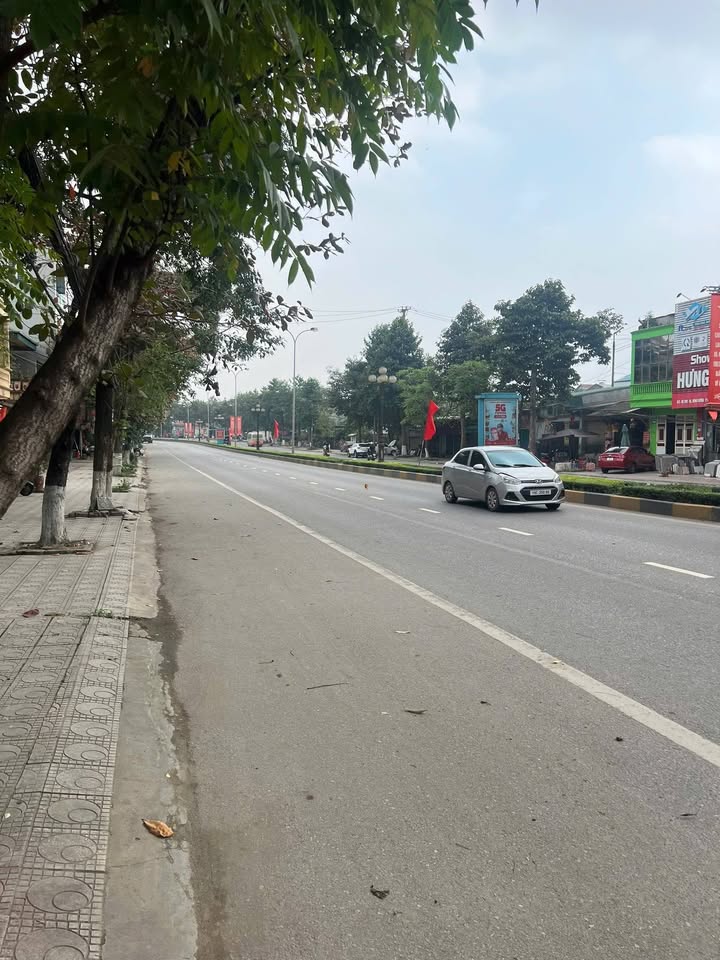 Nhà mặt tiền Đại lộ Hùng Vương 75m² - Vị trí vàng kinh doanh đắc địa!