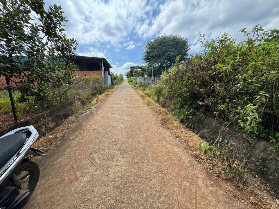 Đất nền Cư Êbur BMT 100m² giá 1.6 tỷ - Sổ hồng sẵn chính chủ