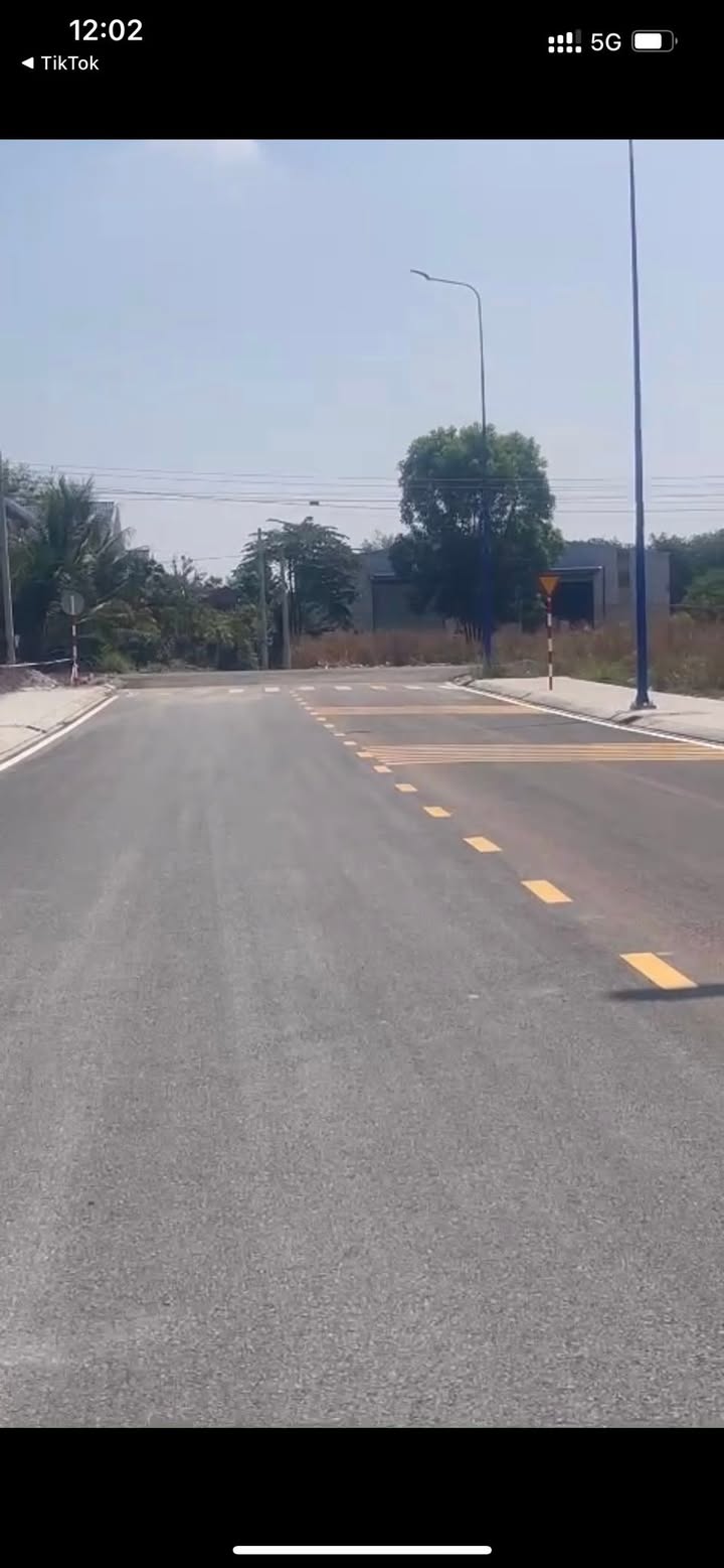 Bán Gấp Đất Thổ Cư 10m² Sổ Sẵn Đường Huỳnh Văn Bánh, Thủ Dầu Một - 1.05 Tỷ