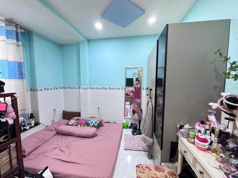 Nhà nguyên căn Phú Nhuận 32m² giá 11 triệu - Vị trí đẹp!