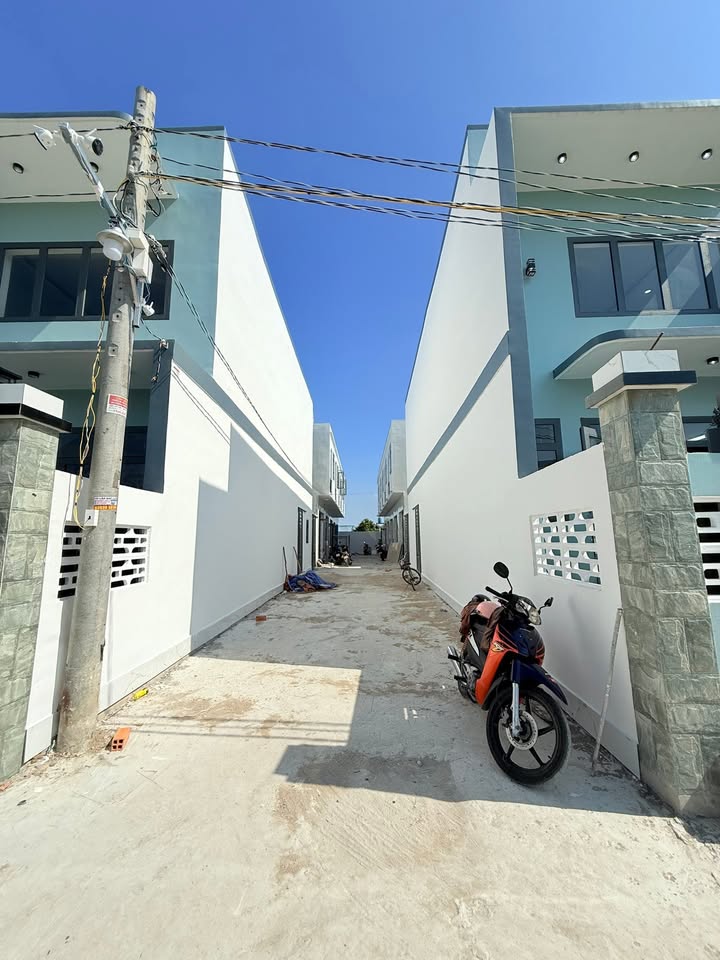 Nhà 1 trệt 1 lầu Mỹ Lộc Cần Giuộc 38m² giá 900 triệu - Sẵn sàng ở ngay!