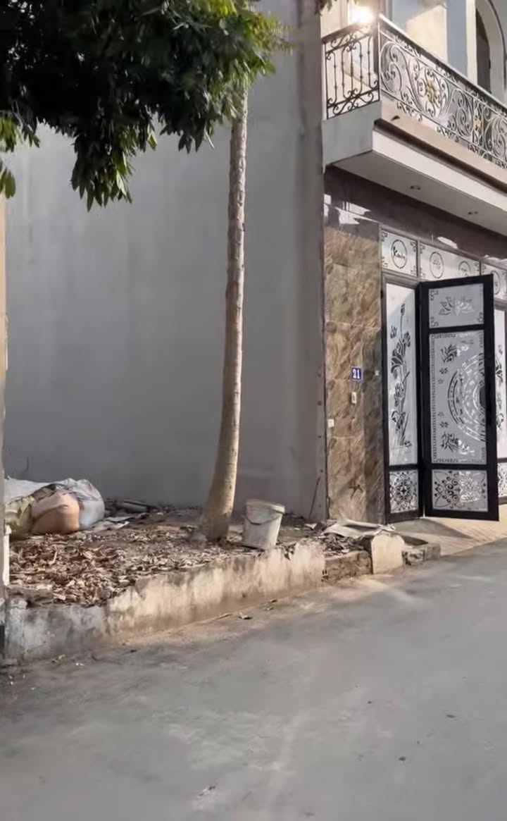 Đất nền Thị trấn Vĩnh Tường 81.4m² giá 2.2 tỷ - Sổ đỏ chính chủ!