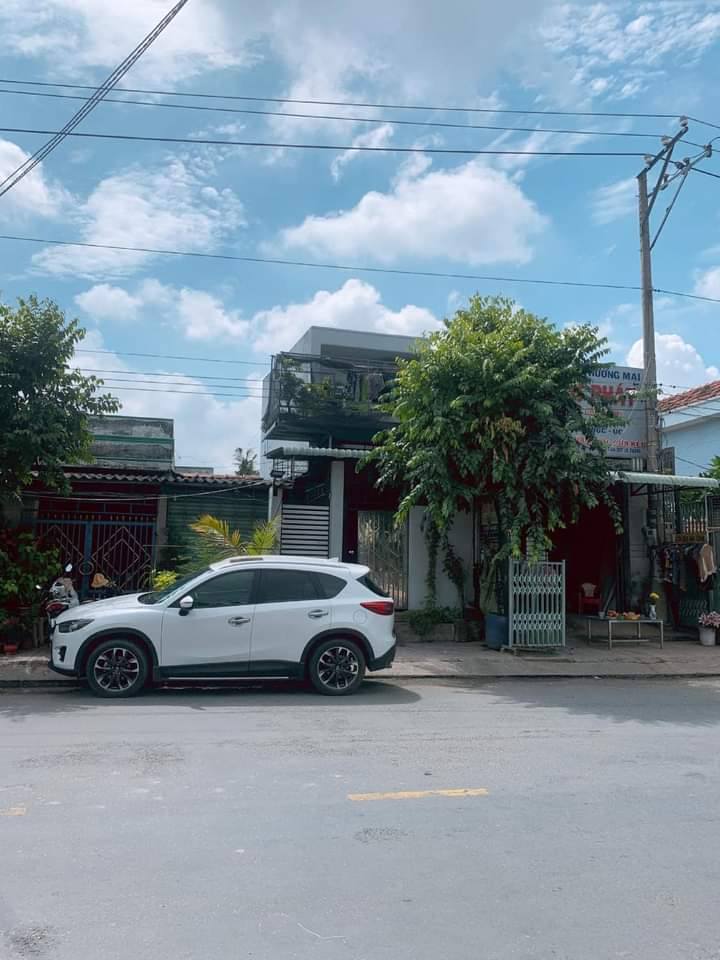 Nhà phố mặt tiền Nguyễn Văn Tuôi, Bến Lức 82.7m² - Kinh doanh sầm uất!