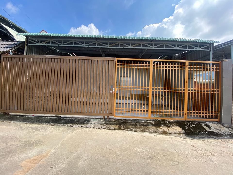 Đất Kèm Nhà Xưởng Long Hải 320m² Giá 2.4 Tỷ - Tiềm Năng Tăng Giá!