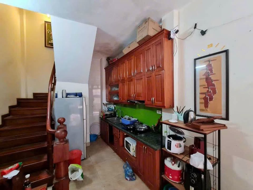 Nhà riêng Thịnh Quang Đống Đa 35m² - Sổ đỏ sẵn, giá tốt hiếm có!