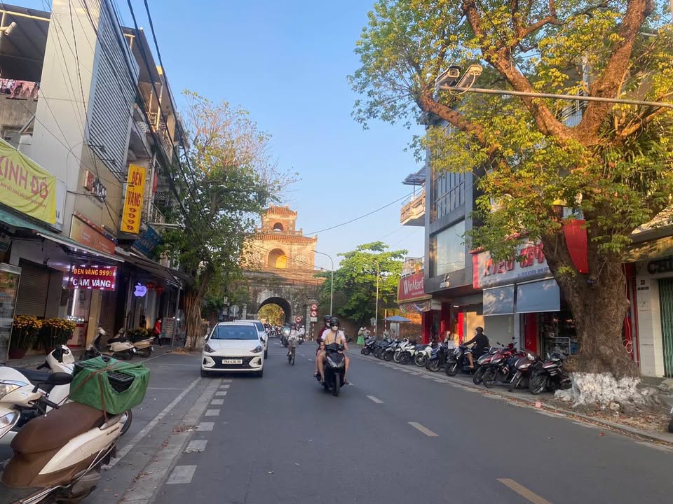 Nhà Phố Mai Thúc Loan, TP Huế 320m² – Mặt tiền kinh doanh đắc địa!
