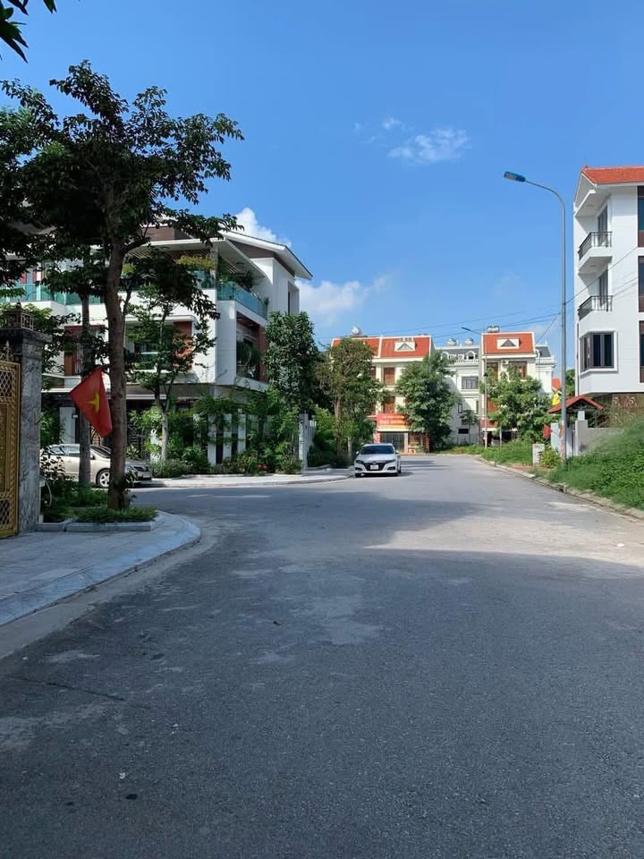 Đất nền Biệt thự Nguyễn Quyền, Bắc Ninh - 129m², Hướng Đông Nam, Sổ đỏ sẵn sàng