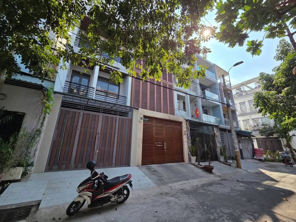 Nhà Mặt Tiền Kinh Doanh 90m² Khu Bình Phú Q6 - 4 Tầng Sẵn Ở