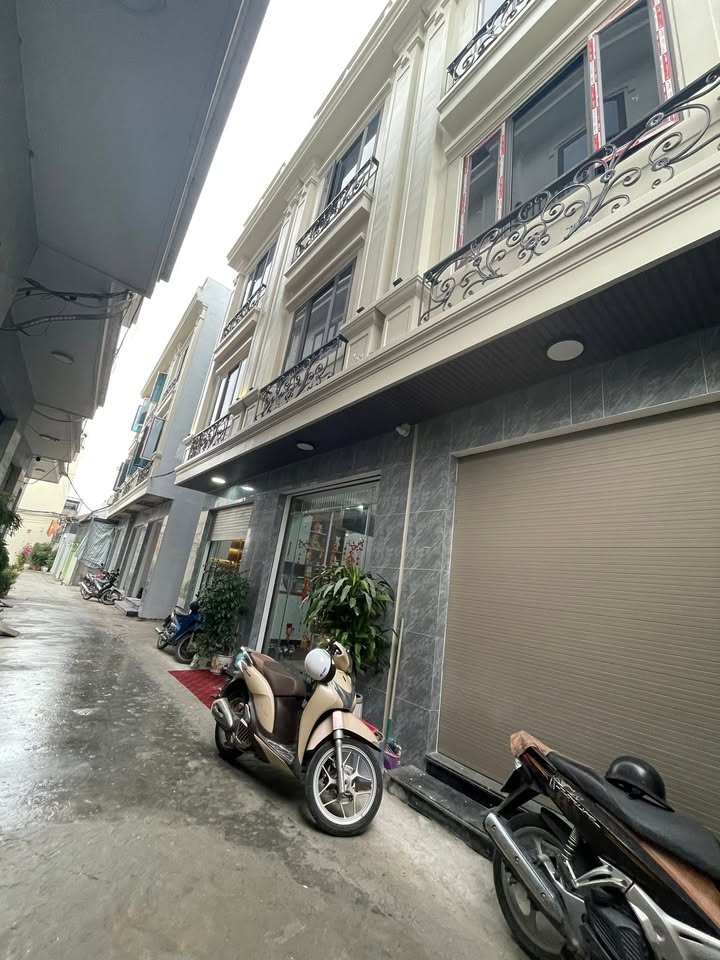 Nhà riêng Ngõ 307 Đồng Hoà Kiến An 42m² - Ô tô vào tận nhà!