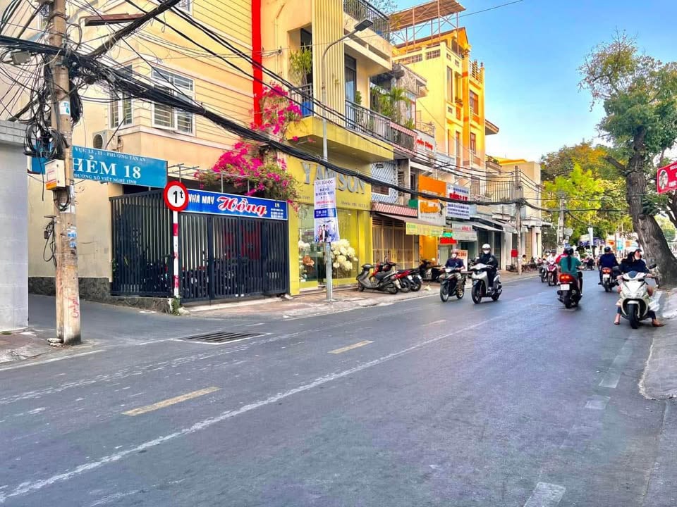 Nhà Ninh Kiều 24m² góc 2 mặt tiền - Sẵn sàng ở ngay!