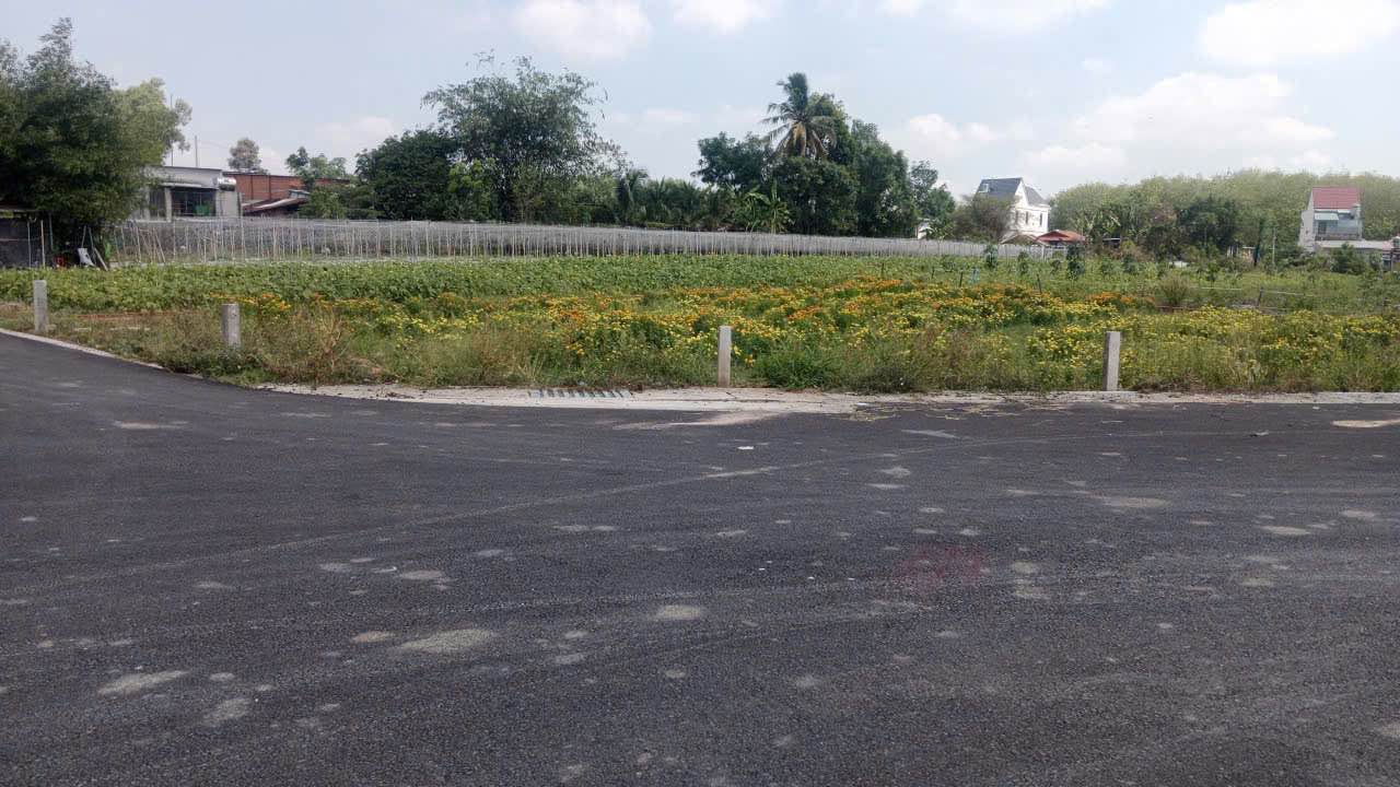 Bán đất Vĩnh Cửu 691m² mặt tiền nhựa - Sổ hồng thổ cư 120m²