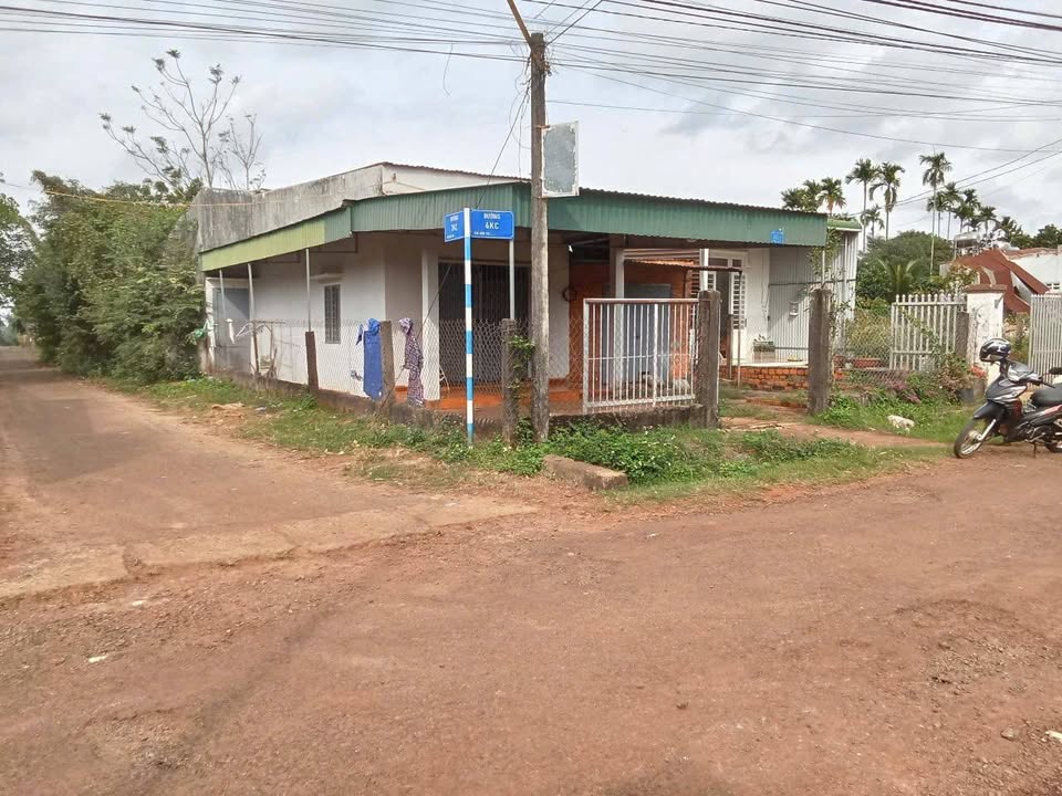 Nhà Thôn 1, Hòa Thuận BMT 396m² - Vị trí đẹp, góc 2 mặt tiền!