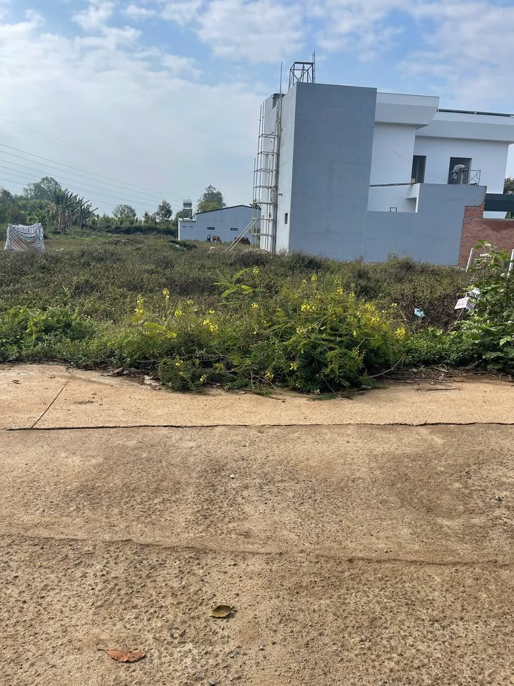 Nhà phố Buôn Ma Thuột 120m² giá 1.59 tỷ - Đầu tư sinh lời ngay!