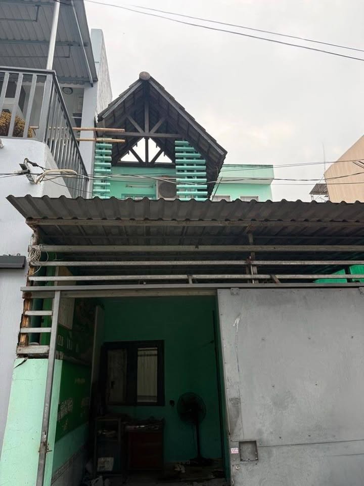 Nhà 2 Tầng Q12, 68m² Hẻm Ô tô, Sổ hồng Riêng - Giá 5 Tỷ