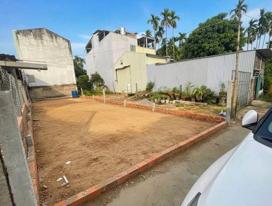 Đất Nền 102m² Hẻm 320 Lê Lợi, TP Quảng Ngãi - Oto Tận Đất, Giá 1.1 Tỷ