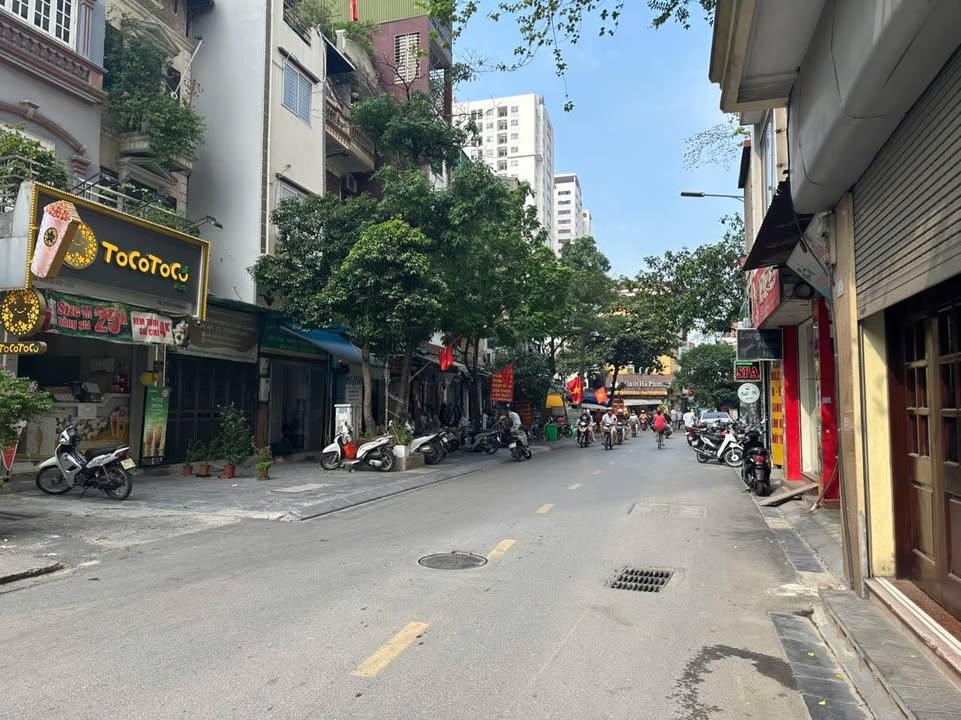 Bán Đất Vàng Hoàng Mai 70m² - Ô tô vào nhà, Sổ đỏ chính chủ