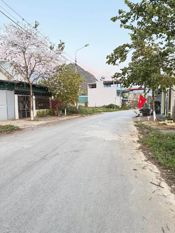 Đất Nền Hoàng Văn Thụ, Lai Châu - 105m² Full Thổ Cư, Giá 9xx Triệu