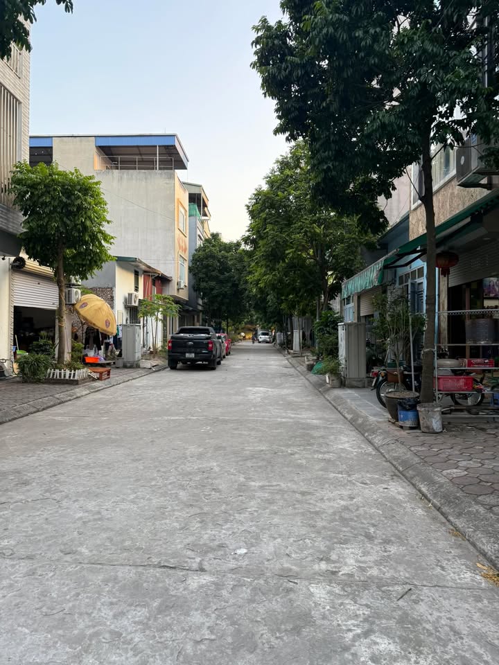 Đất nền Đông Mỹ 50m² hơn 5 tỷ - Sổ đỏ chính chủ, ô tô tránh