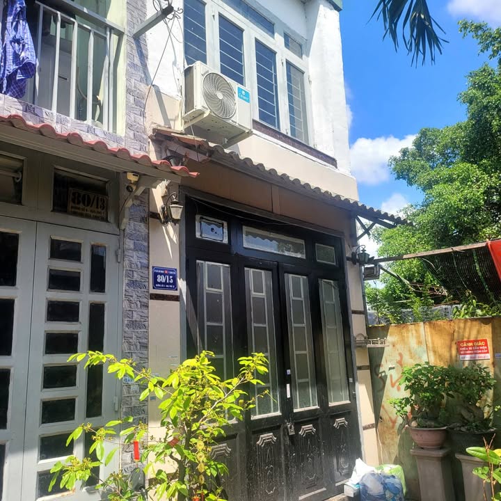 Nhà Hẻm Xe Hơi 31m², 2 Lầu, Tân Phú - Giá 1.3 Tỷ Bớt Lộc