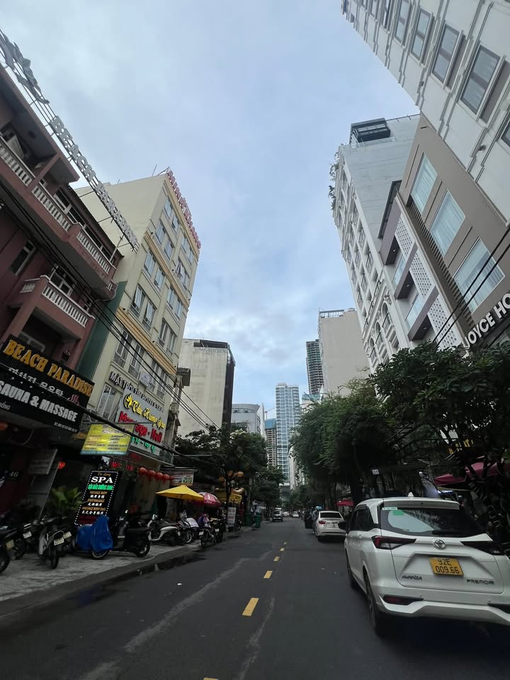 Mặt Tiền Kinh Doanh Hà Bổng, Sơn Trà - 327m² Ngang 11m - Giá 135 Triệu/Tháng