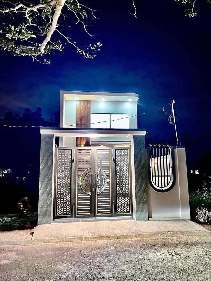 Nhà Riêng 100m² An Viễn, Trảng Bom - Ô tô vào tận nhà, Sẵn sàng ở!