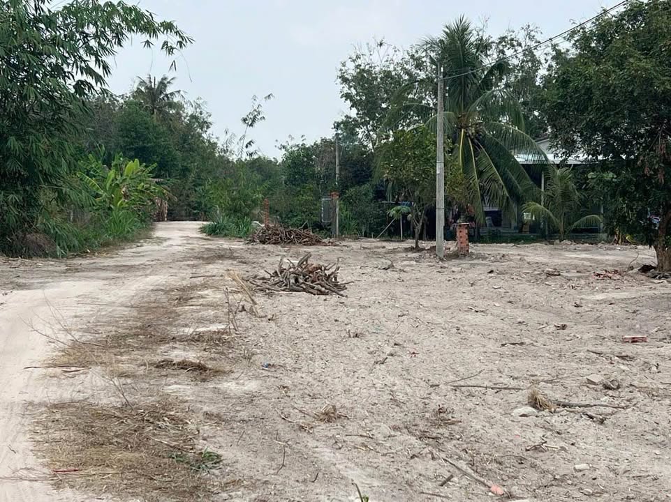 Đất nền Năm Trại Hòa Thành 200m² giá 400 triệu - Sổ đỏ chính chủ!